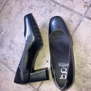 Gadea Grey Patent Leather Shiny Glossy Block Heel Pumps